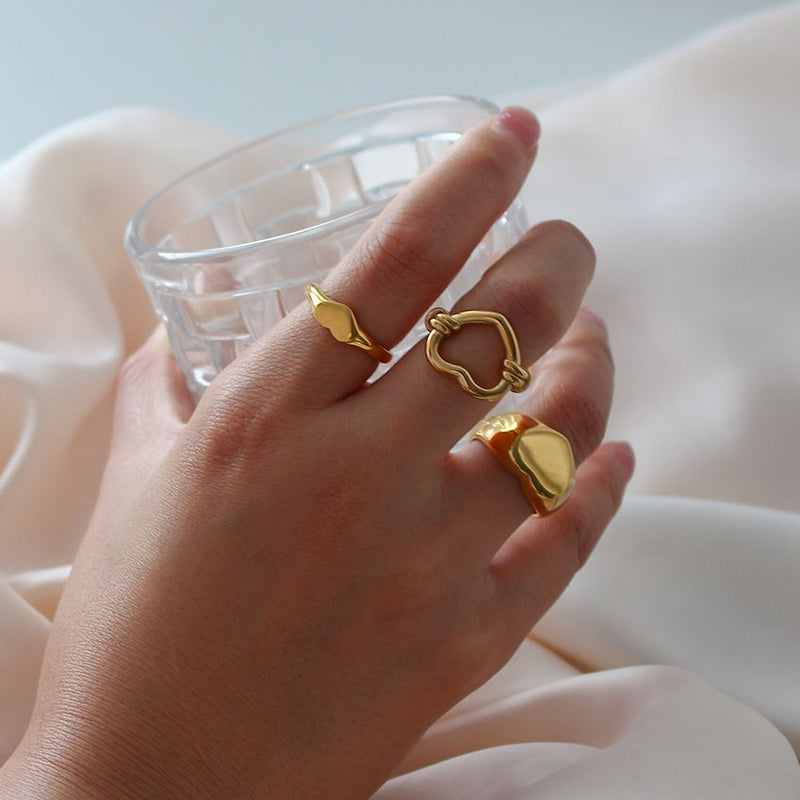 Amora Ring