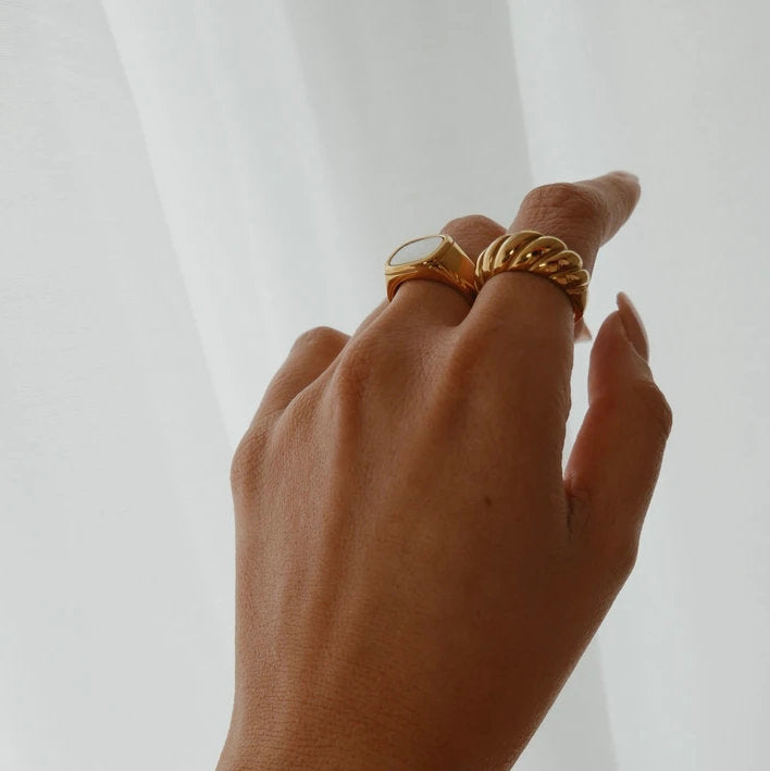 Cleo Ring